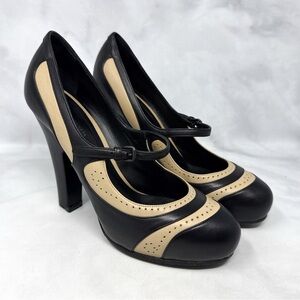 Bottega Veneta Vintage Y2K Leather Mary Jane Block Heel Pumps Oxford Retro Black